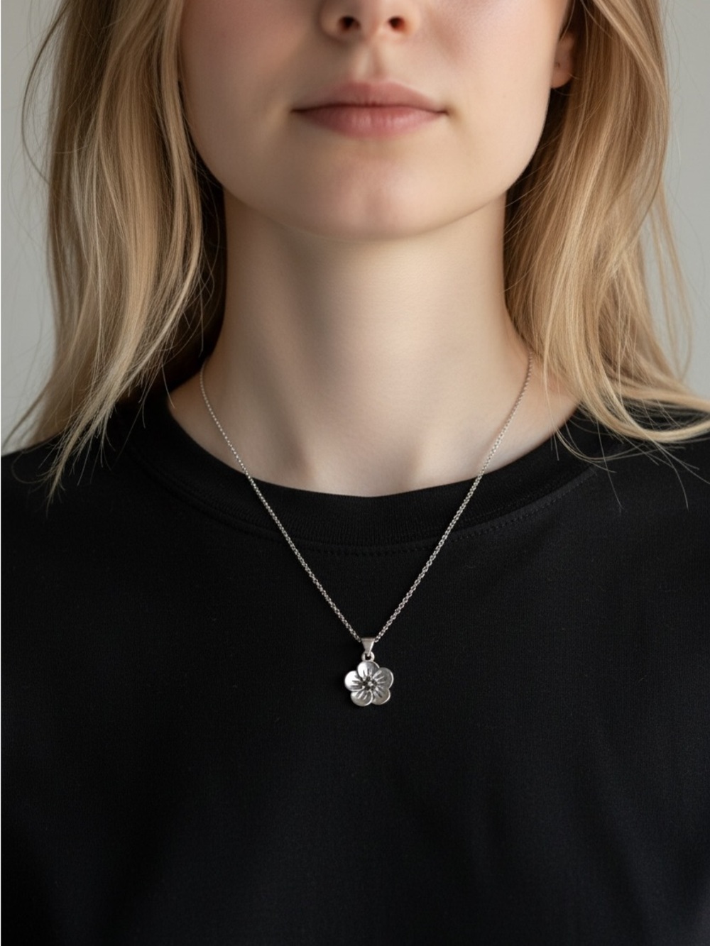 10/15 Effy Silver Floral Pendant Necklace